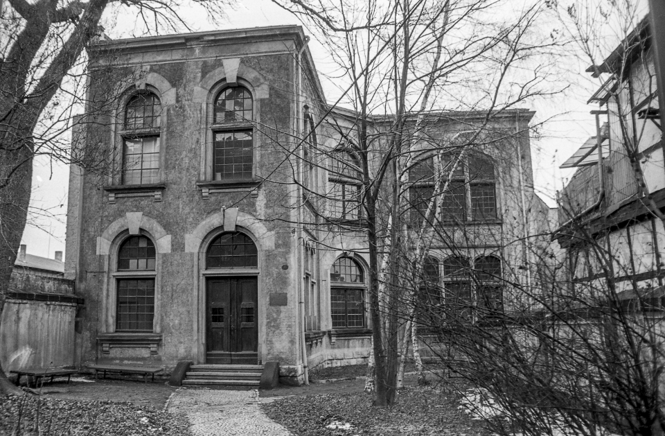 Le musée municipal dans le style architectural de l’historicisme de 1901 – le bâtiment de base de la future galerie Feininger, photographié en 1979