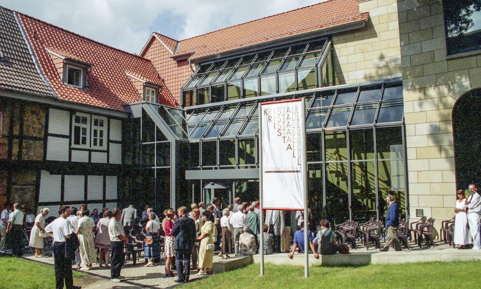 Re-opening of the Lyonel Feininger Gallery after the construction work with the 1997 exhibition "Crystal. Metaphor of Art”, Photo: Jürgen Meusel